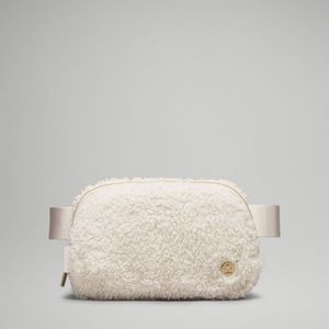 Lululemon Sherpa Belt Bag